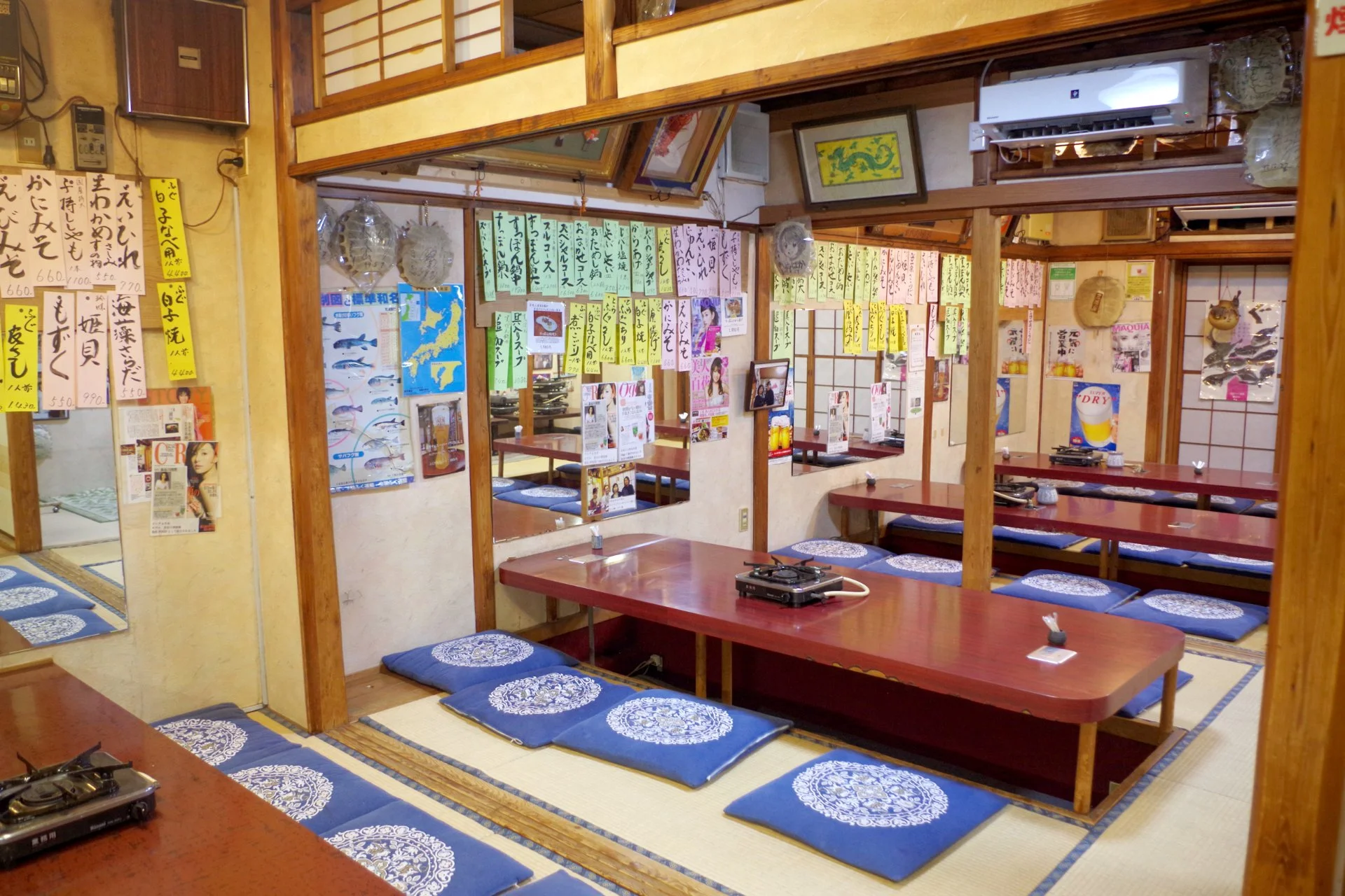 店内の様子1